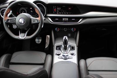 Alfa Romeo Stelvio 2.0 Turbo Intensa Q4