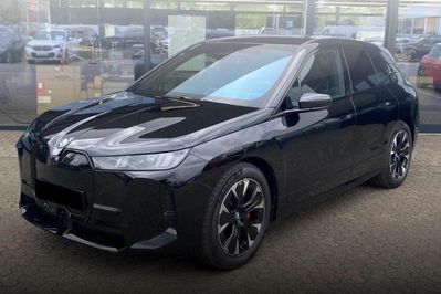 BMW iX xDrive60