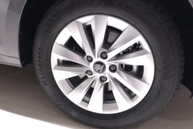 Skoda Octavia Drive Essence 1.5 TSI mHEV DSG