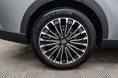Omoda 9 1.5 Super Hybrid Exclusive AWD