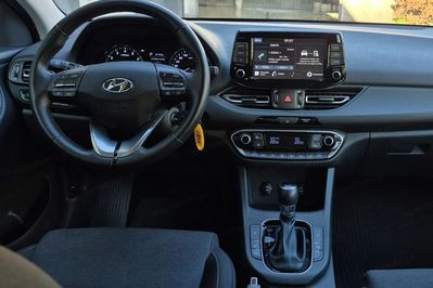 Hyundai i30 1.5 t-Gdi 48V Smart Dct