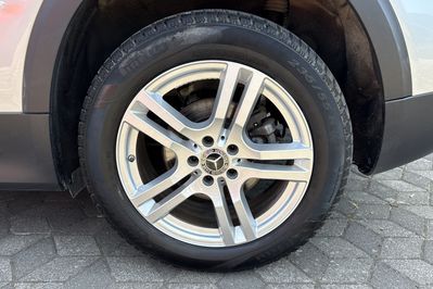Mercedes GLB 200