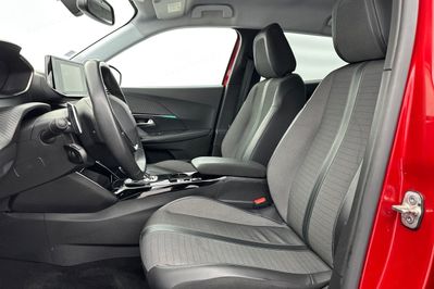 Peugeot 2008 Allure 1.2 PureTech EAT8