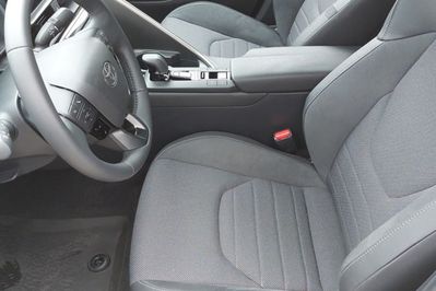 Toyota C-HR Executive 2.0 Plug-in Hybrid Dynamic Force