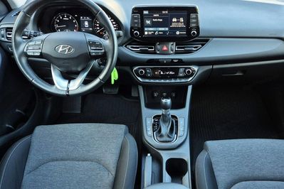 Hyundai i30 1.5 T-GDI Smart DCT