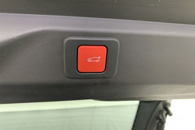 Peugeot 3008 GT 1.2 mHEV e-DCS6