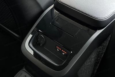 Volvo V60 T6 AWD Plug-In Hybrid Plus Dark aut
