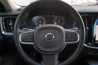 Volvo V60 T5