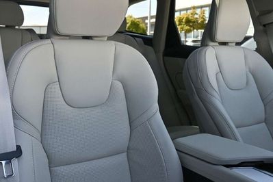 Volvo XC60 B5 AWD Plus Bright