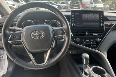 Toyota Camry Executive 2.5 Hybrid  CVT