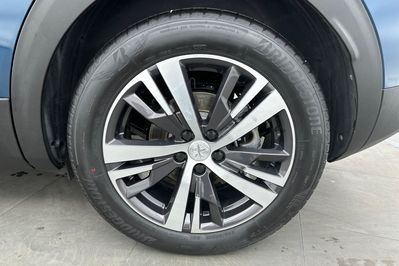 Peugeot 3008 Allure Pack 1.6 Hybrid e-EAT8