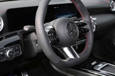 Mercedes CLA 200 mHEV AMG Line 7G-DCT