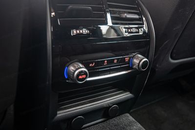 BMW Seria 5 520d xDrive Sport Line