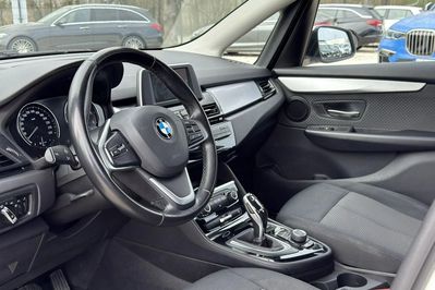 BMW Seria 2 216d aut