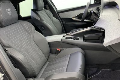 Peugeot 3008 GT 1.2 mHEV e-DCS6