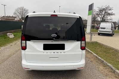 Ford Tourneo Connect L1H1 Titanium A7