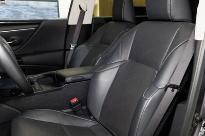 Lexus ES 300h Business Edition