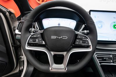BYD Seal U DM-i 1.5T Design AWD
