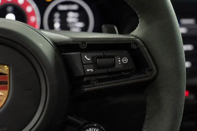 Porsche 911 Carrera 4 GTS