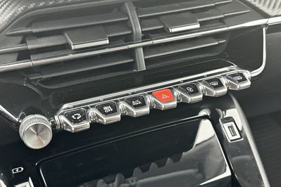 Peugeot 2008 Allure Pack 1.2 PureTech EAT8