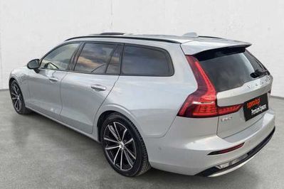 Volvo V60 T6 AWD Plug-In Hybrid Plus Dark aut