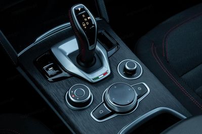 Alfa Romeo Stelvio 2.0 Turbo Q4 aut