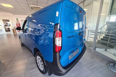 Ford Transit Courier Trend L1H1 AT7