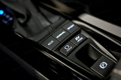 Toyota Camry Executive 2.5 Hybrid Dynamic Force