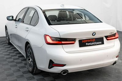 BMW Seria 3 318i Advantage aut