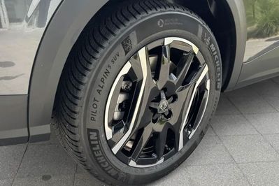 Peugeot 5008 Allure e-DCS7 1.6 PHEV