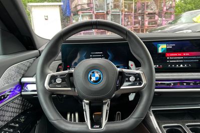 BMW Seria 7 M760e PHEV xDrive sport-aut