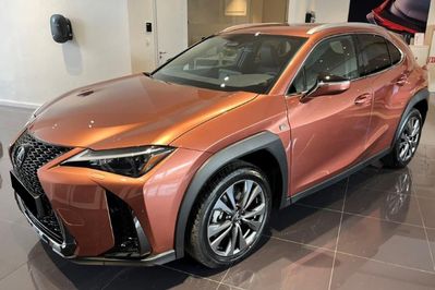 Lexus UX 300h F Sport Design 2.0 Hybrid Dynamic Force