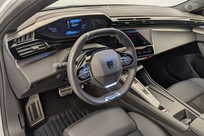 Peugeot 408 GT 1.2 mHEV e-DCS6