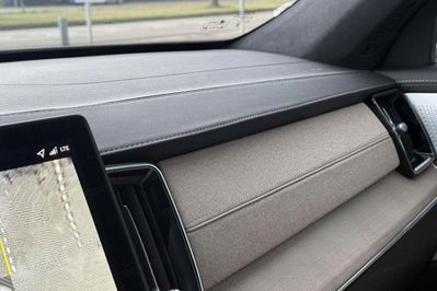 Volvo XC90 B5 AWD Ultra Dark