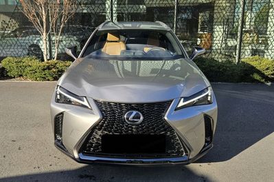 Lexus UX 300h F Sport Design 2.0 Hybrid Dynamic Force