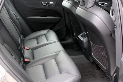 Volvo XC60 B4 D AWD Plus Dark