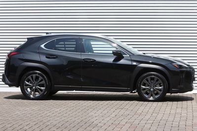 Lexus UX 300h F Sport Design 2.0 Hybrid Dynamic Force