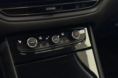 Opel Grandland X 1.2 T Business Pack