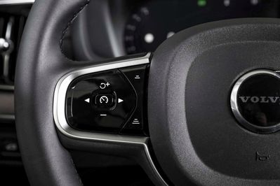 Volvo XC90 B5 B AWD Ultra Black Edition