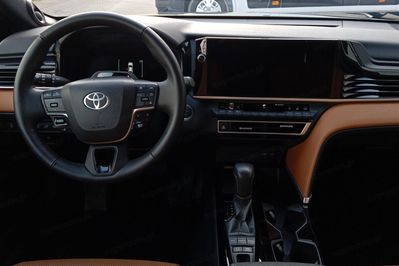 Toyota Camry 2.5 Hybrid Executive e-CVT