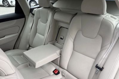 Volvo XC60 B4 D Plus Dark