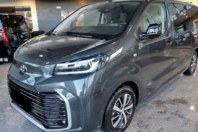 Toyota Proace Verso Long Business 2.0 Diesel