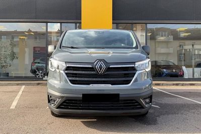 Renault Trafic L2H1 Extra AT9