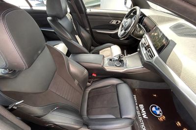 BMW Seria 3 330i xDrive M Sport sport-aut