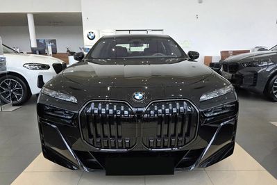 BMW Seria 7 740d xDrive M Sport