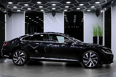 Volkswagen Arteon 2.0 TDI Bi-Turbo SCR 4Mot. R-Line DSG