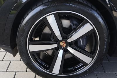 Porsche Cayenne Coupe Black Edition