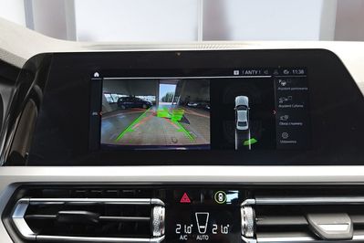 BMW Seria 3 320i Advantage aut