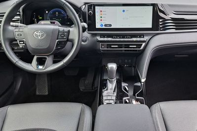 Toyota Camry 2.5 Hybrid Dynamic Force Comfort e-CVT