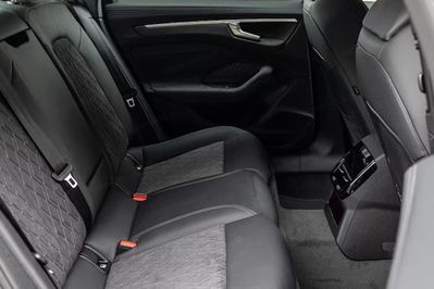 Audi A6 TDI quattro S line Avant